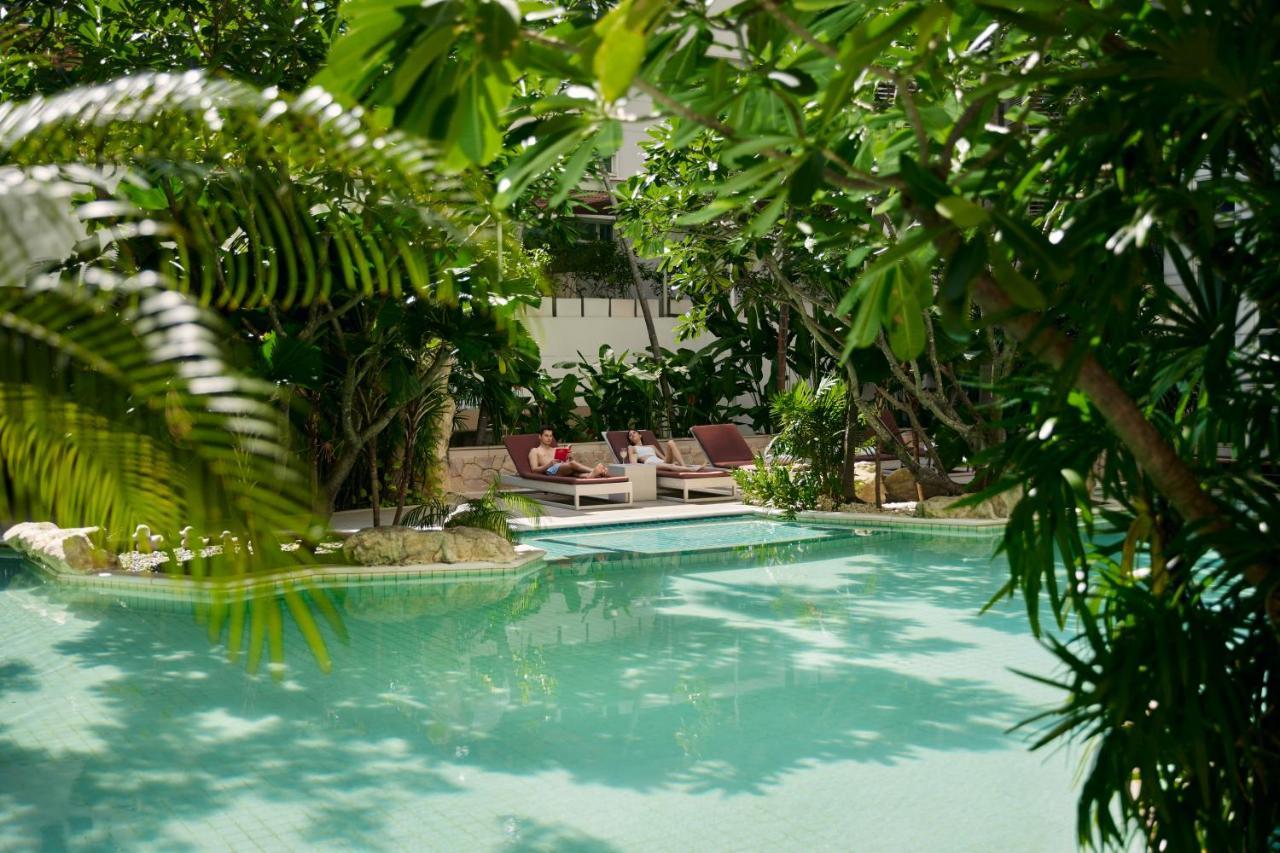 Dusit Ratchadamri, Khách sạn 5*