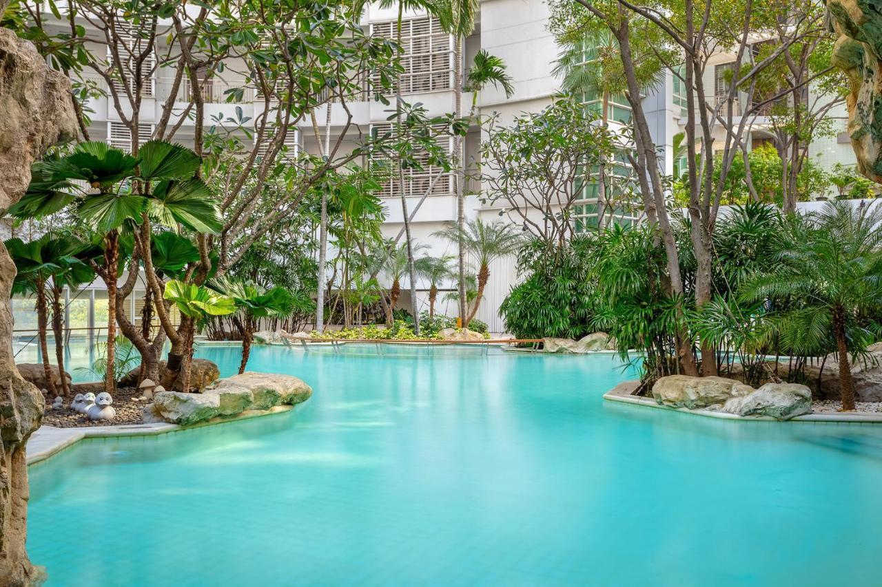 Khách sạn Dusit Ratchadamri, Bangkok